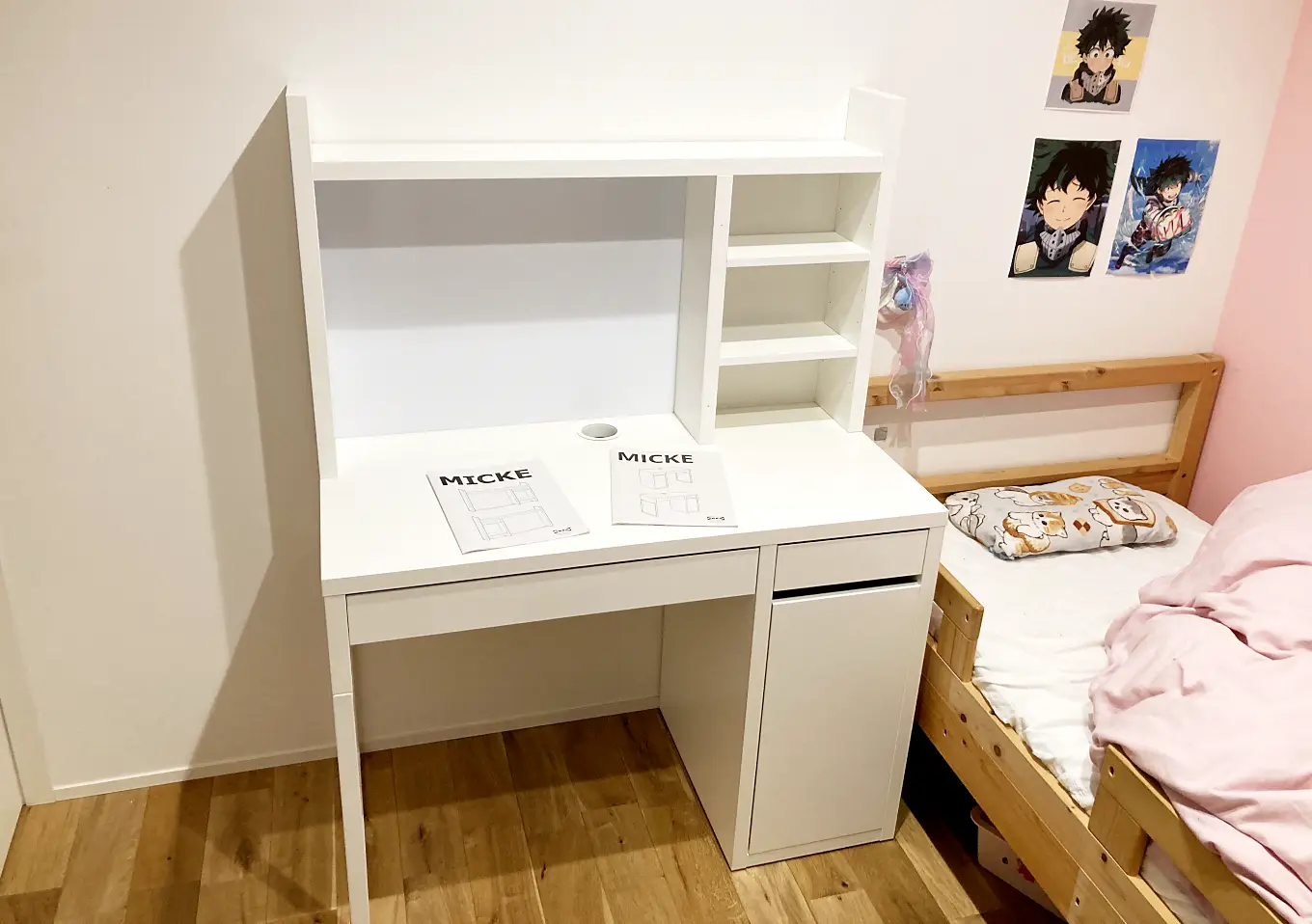 イケアの勉強机「MICKE（ミッケ）」を購入／組立方が超難しい！組立サービスがおすすめ／安い・シンプル・北欧スタイルの家具／無垢の家・フローリングに合う