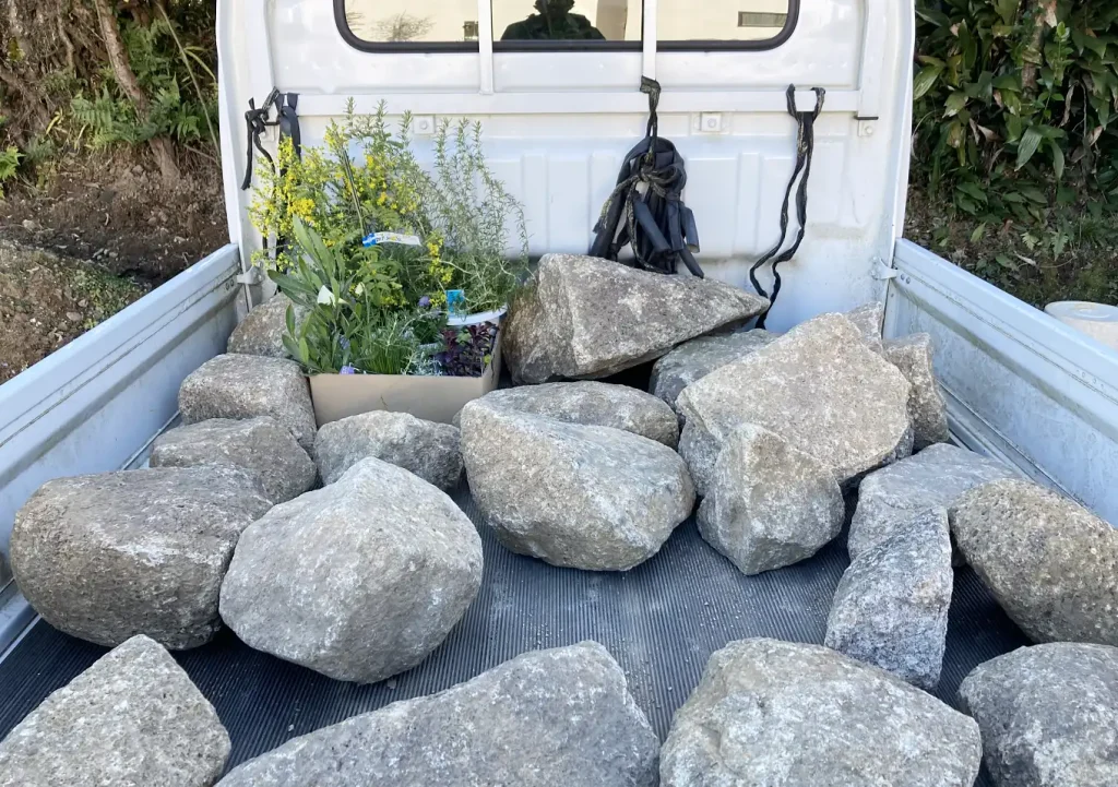 DIY/石積み用の積み石を購入するなら昌造園(千葉県茂原市)/木曽石・ミカモ石/軽トラック運搬/雑木・ドライ・ワイルドガーデン