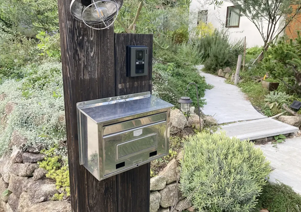 郵便ポストを取替／A4サイズが入る！AXCIS（アクシス）のルーフィングポスト／HS2966/HS2965/HS3241