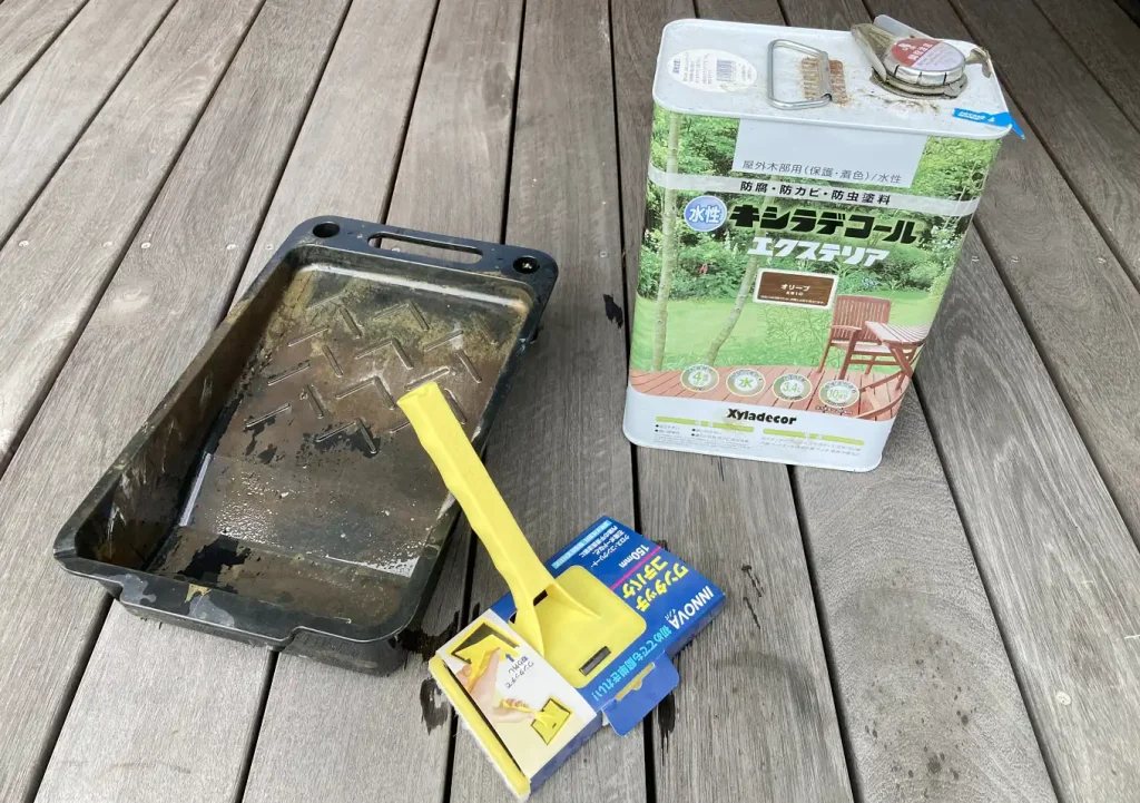キシラデコールエクステリア（水性）ピニーからオリーブへ／色味サンプル（杉）野地板ウッドフェンス／DIY研磨／素人でもできる目隠し／縦張り