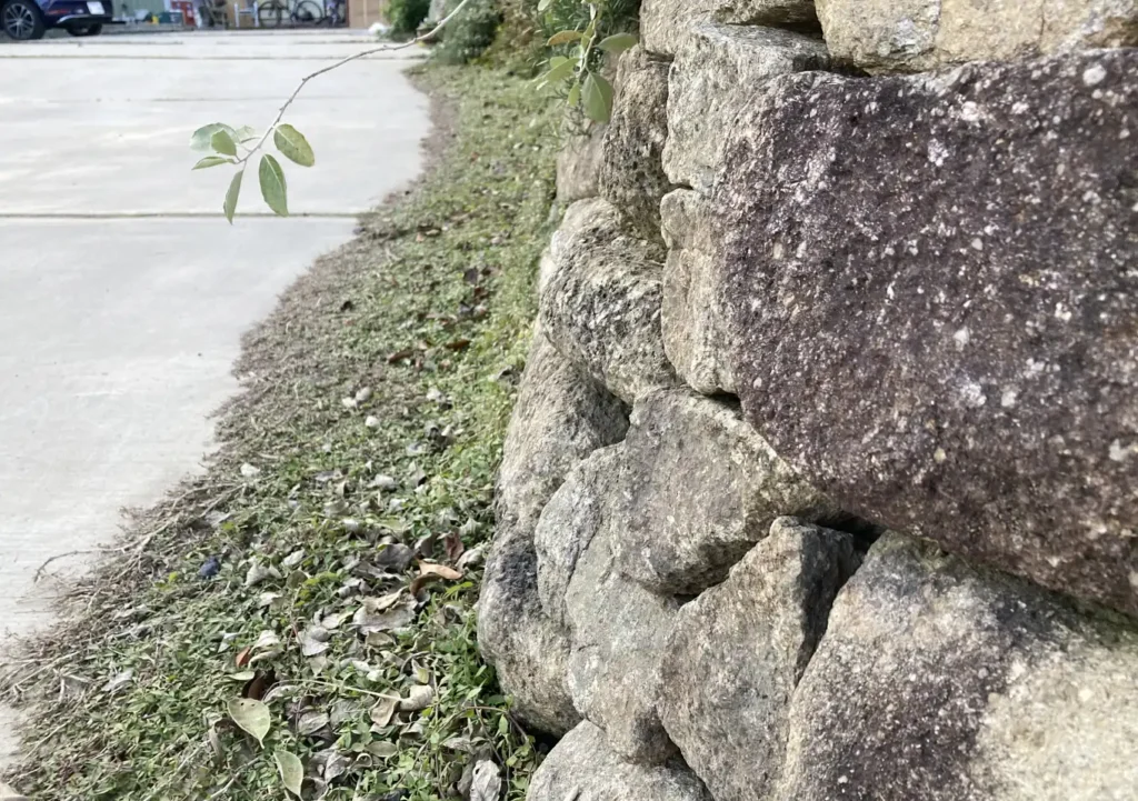 【簡単】石積DIY／庭の段差を石で埋める／木曽石／ミカゲ石／販売／購入場所／どこで買える？