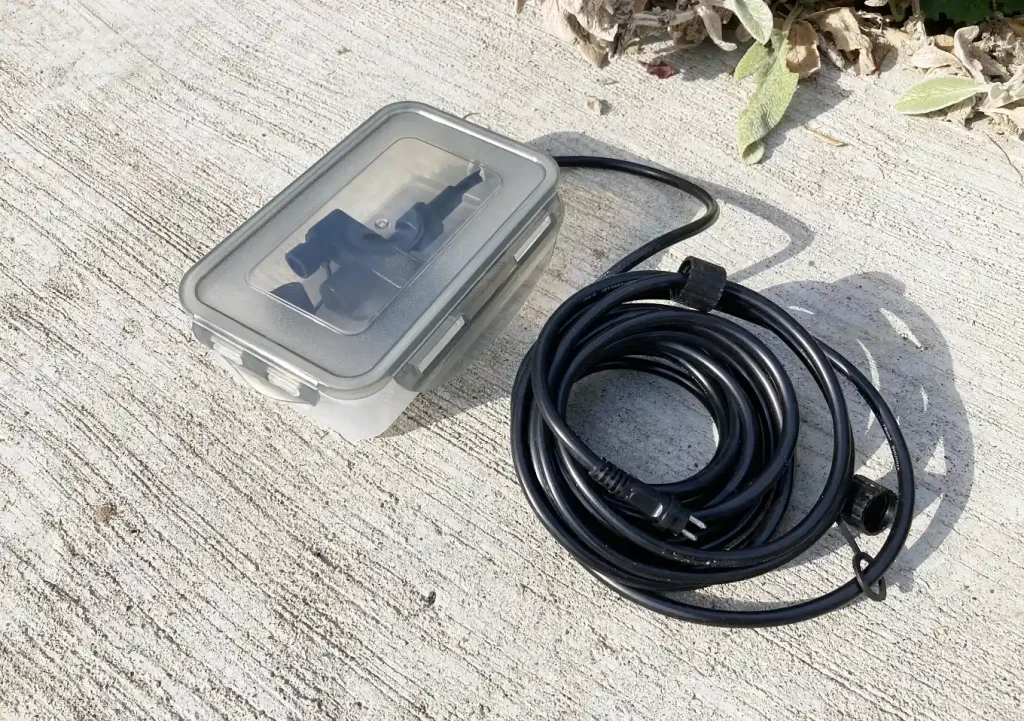 ガーデンライト【外構DIY】ひかリノベーション／配線方法（延長コネクターの保護）ダイソー「木のひかり」「壁のひかり」「地のひかり」「間のひかり」