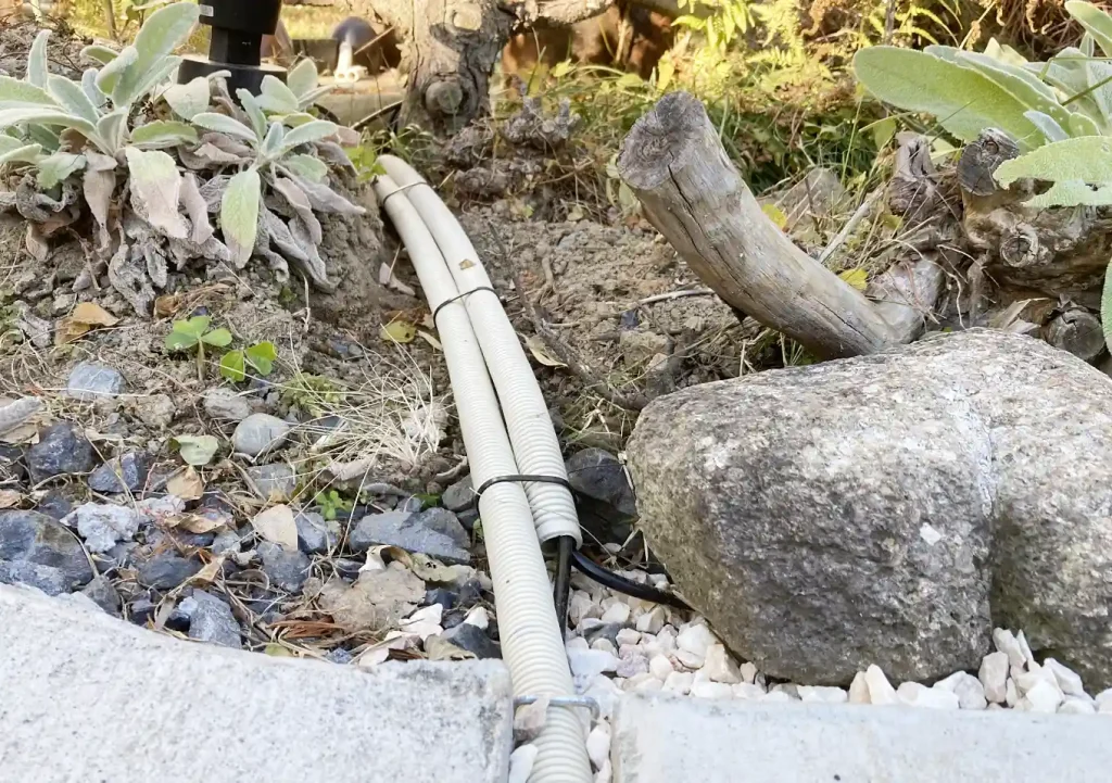 ガーデンライト【外構DIY】ひかリノベーション／配線方法（ケーブルカバー）「木のひかり」「壁のひかり」「地のひかり」「間のひかり」