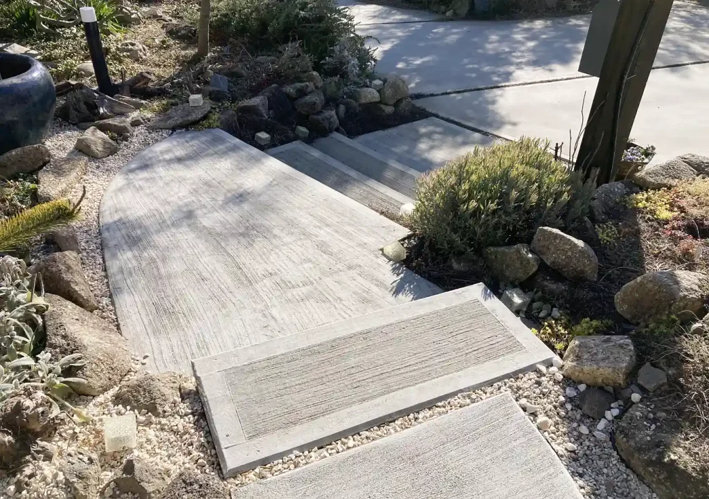 【簡単DIYガーデンアプローチ編】玄関エントランスの階段を自作する／コンクリート板／型枠作り方／グラウンドカバープランツ／植栽との共生ナチュラルガーデン・ロックガーデン