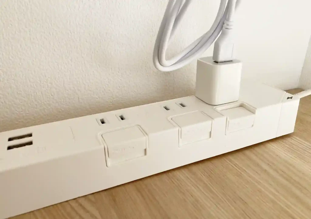 【インテリアDIYにおすすめ】LEDテープライト(ワークスペースデスク編)/カット自在/省電力だから安心/明るい暖色系