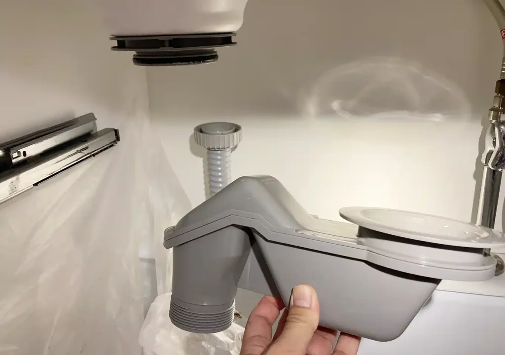 メンテナンスが簡単！TOTOのシステムキッチン「ザ・クラッソ」/排水トラップ直し方／詰まり工具不要/掃除便利/キッチン